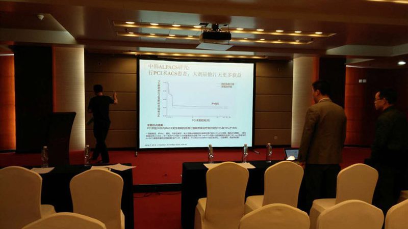 目前市场上常见的会计教材版本主要有以下几种：